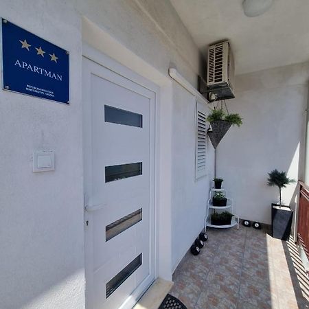 Apartment Mastrinka By The Sea -10M Trogir Exterior foto