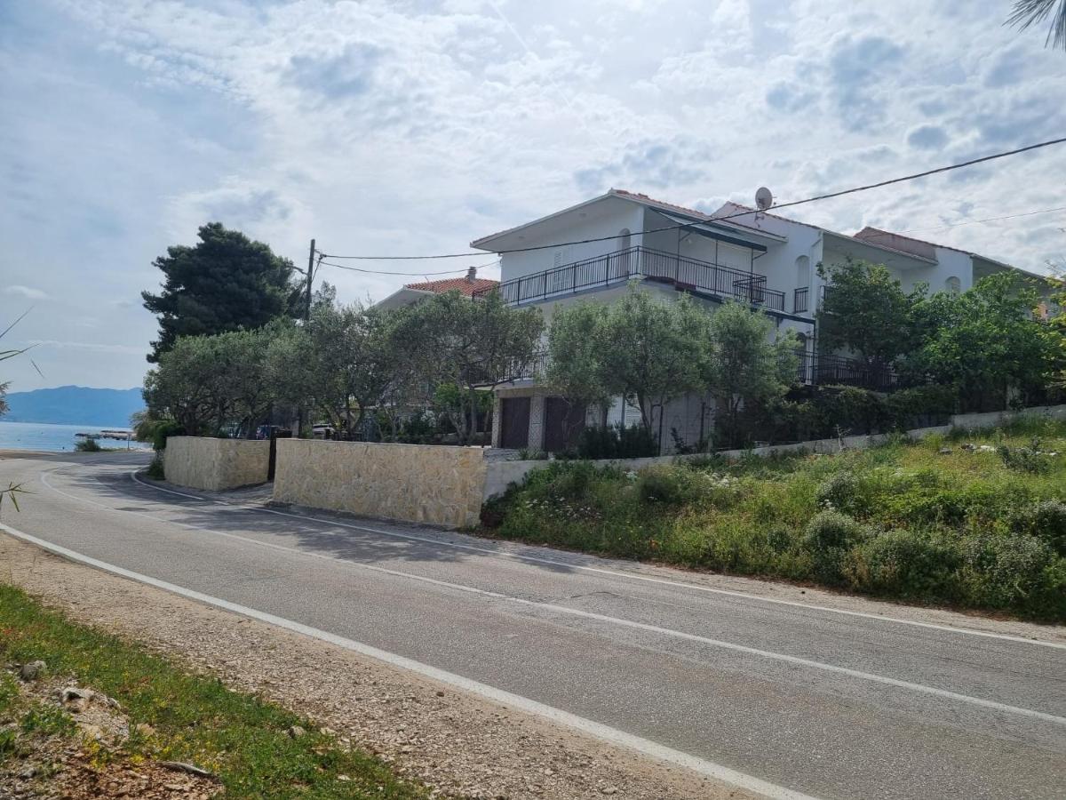 Apartment Mastrinka By The Sea -10M Trogir Exterior foto